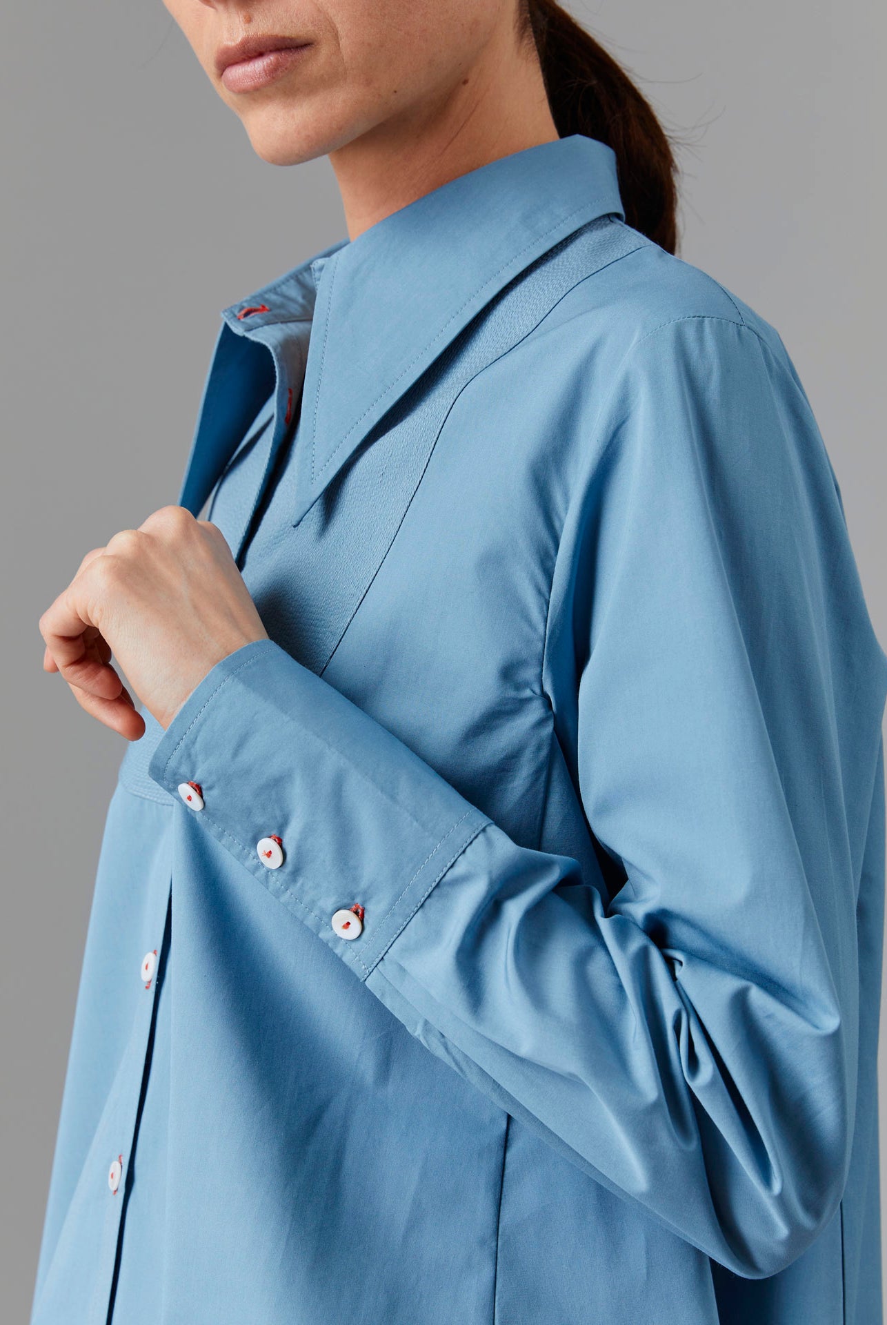 Sleeve close up view of Alcide Ice Blue Shirt - Topstitching Poplin by Thierry Colson