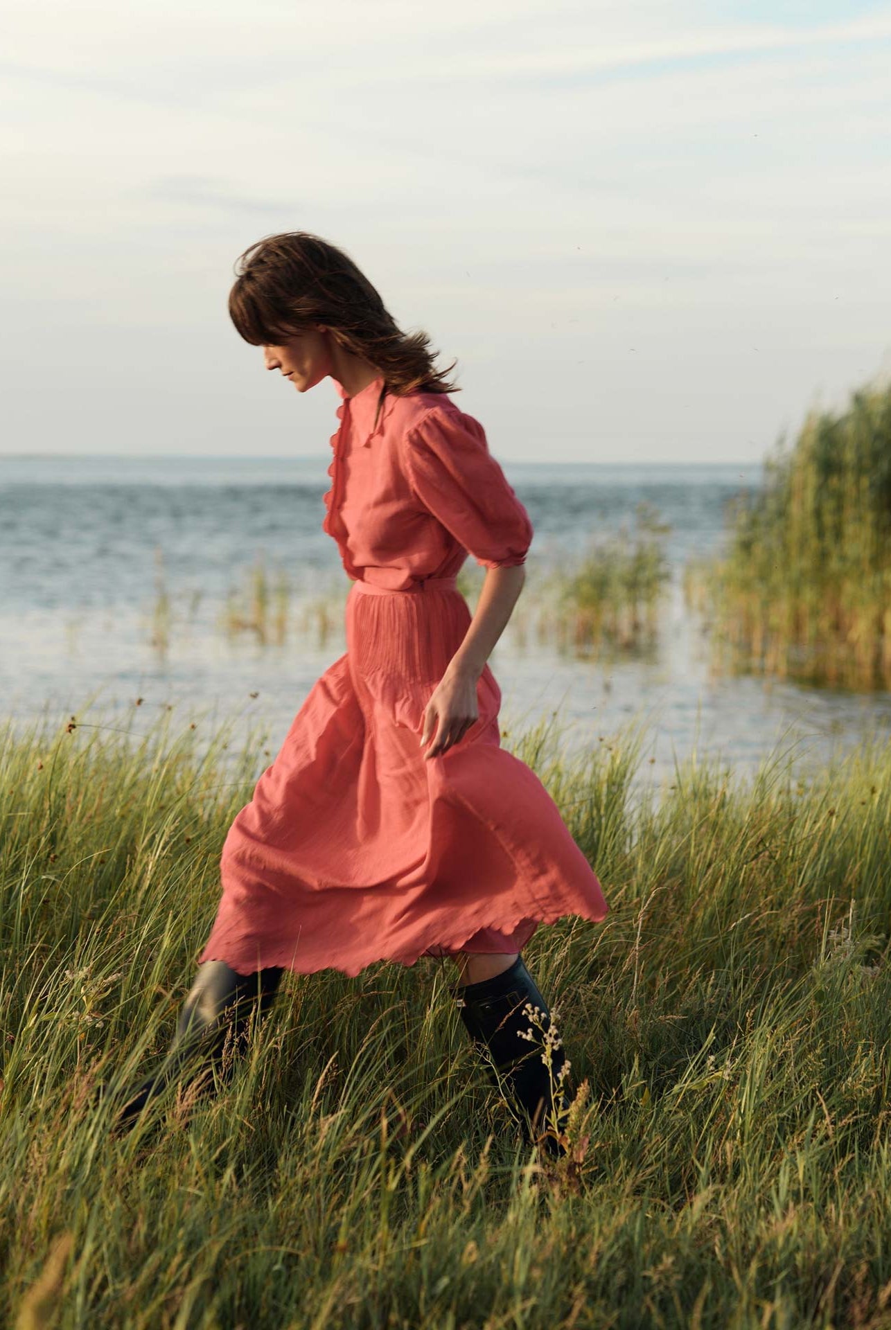 Denni is wearing a Vanina Barocco Scallops Rapsberry Blouse with Verde Skirt by Thierry Colson - photo Stéphane Gautronneau