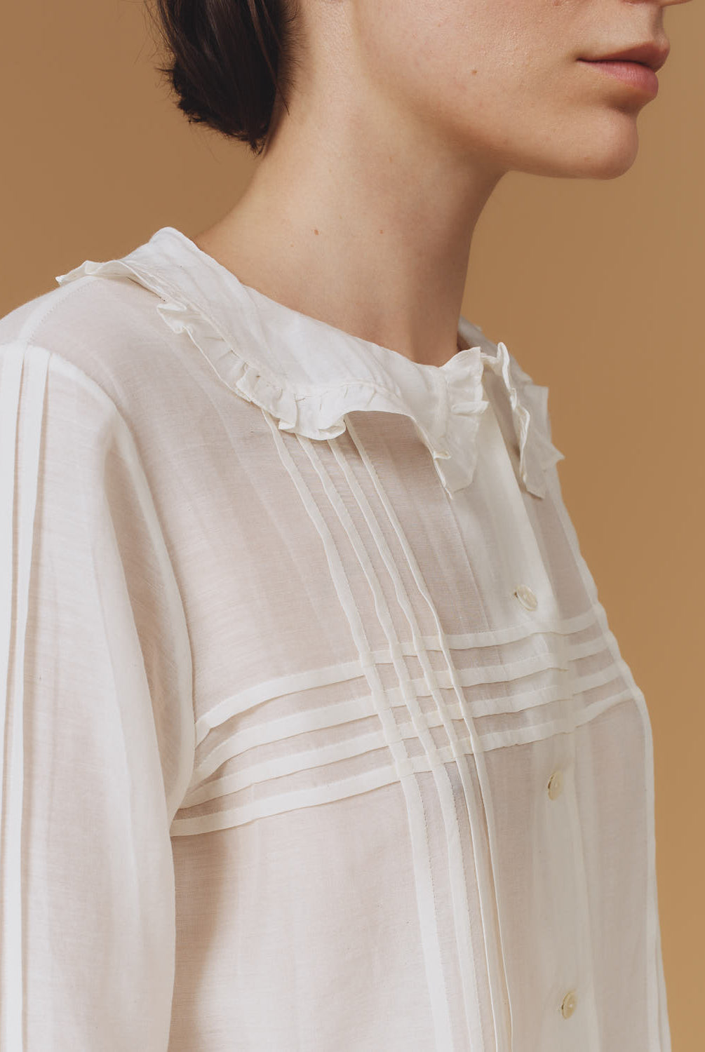 Collar detail of Zulaika Boutis Off White Blouse by Thierry Colson