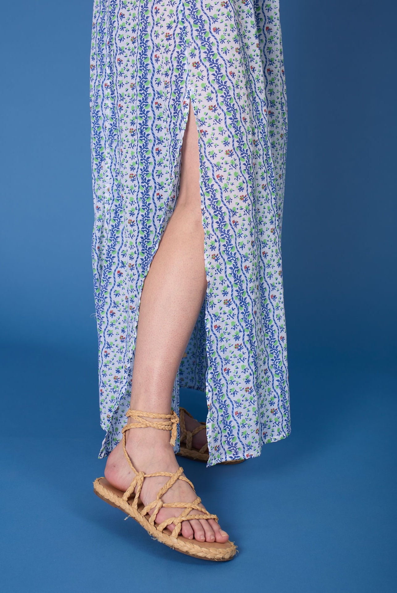 zoom on bottom of Parvati Liselund Print Green / Cobalt Kaftan Long by Thierry Colson
