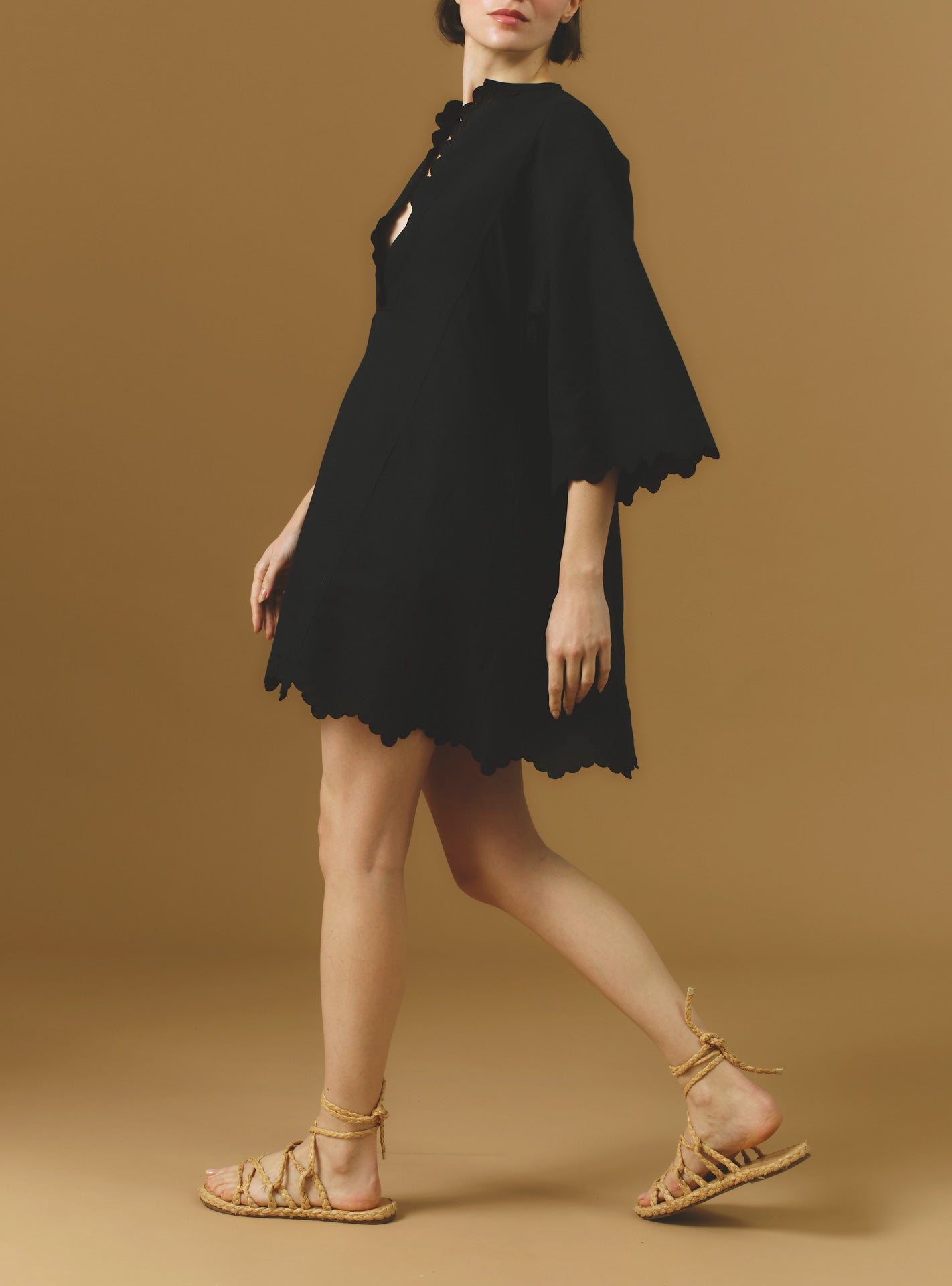 Side view Rachel black mini Kaftan by Thierry Colson - Barocco Scallops theme