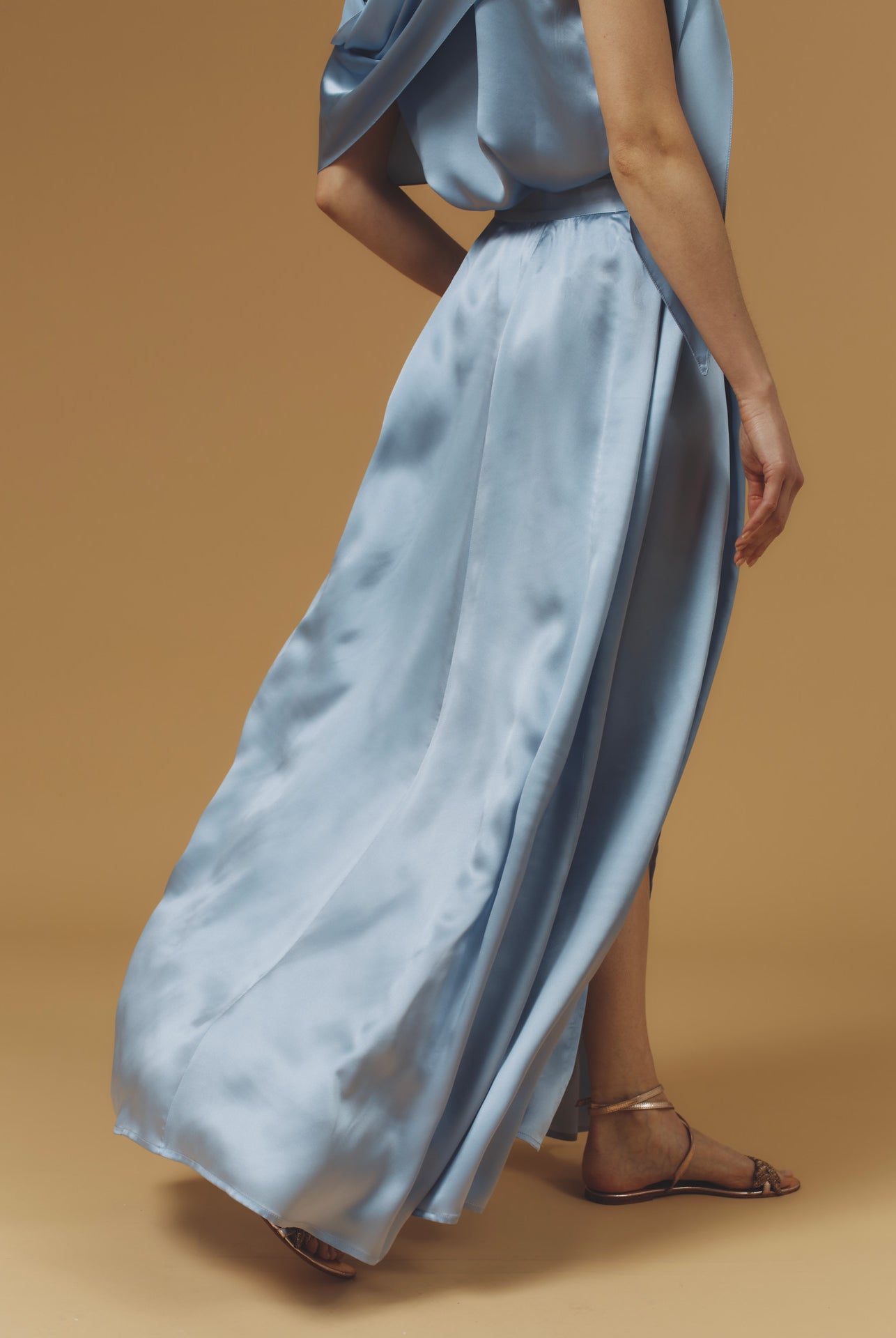 Back view of Silvana Silk Silver blue Skirt long by Thierry Coslon