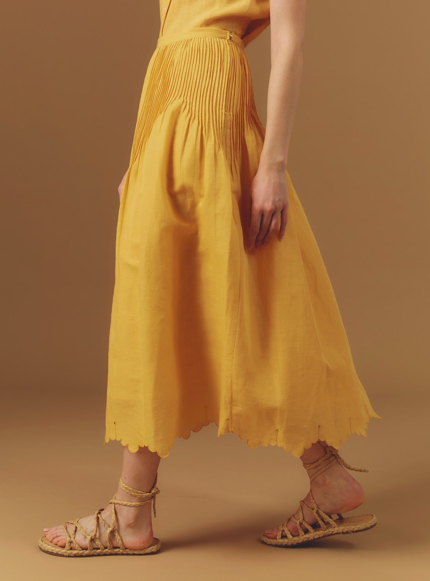 Verde Barocco Scallops Sunflower Skirt by Thierry Colson