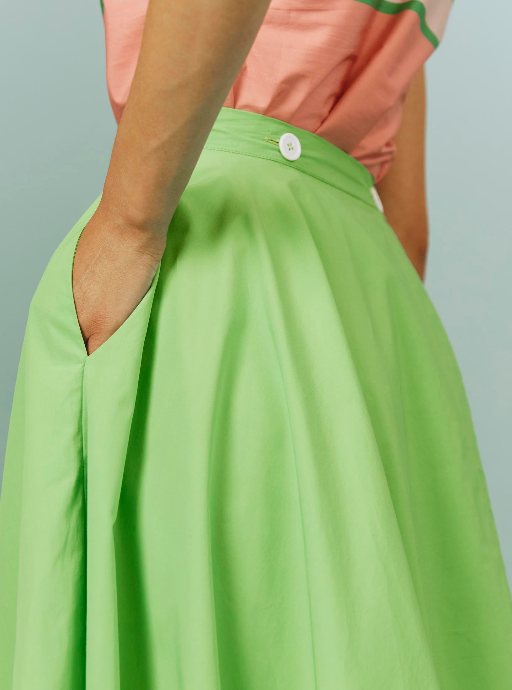 Back detail of Audrey Skirt: Matisse Plain Poplin in Green by Thierry Colson