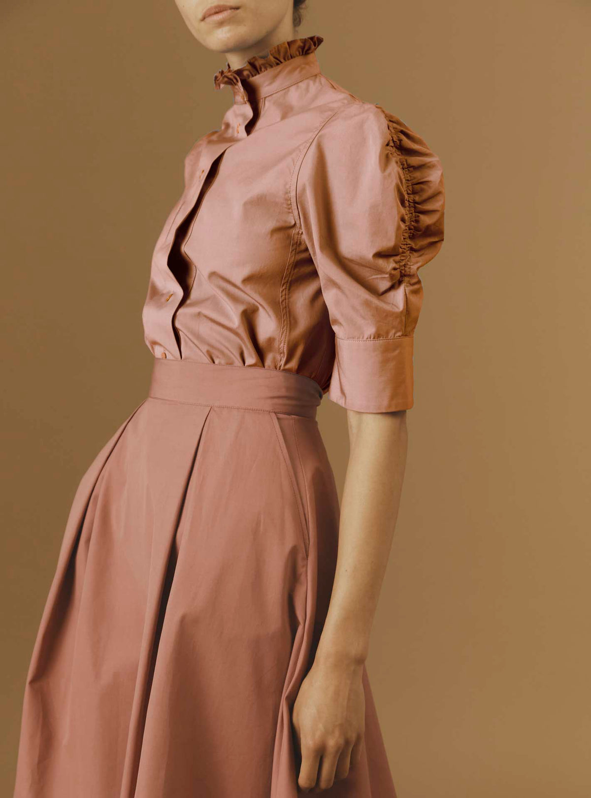 Side view Vita luxury cotton rosewood Blouse by Thierry Colson