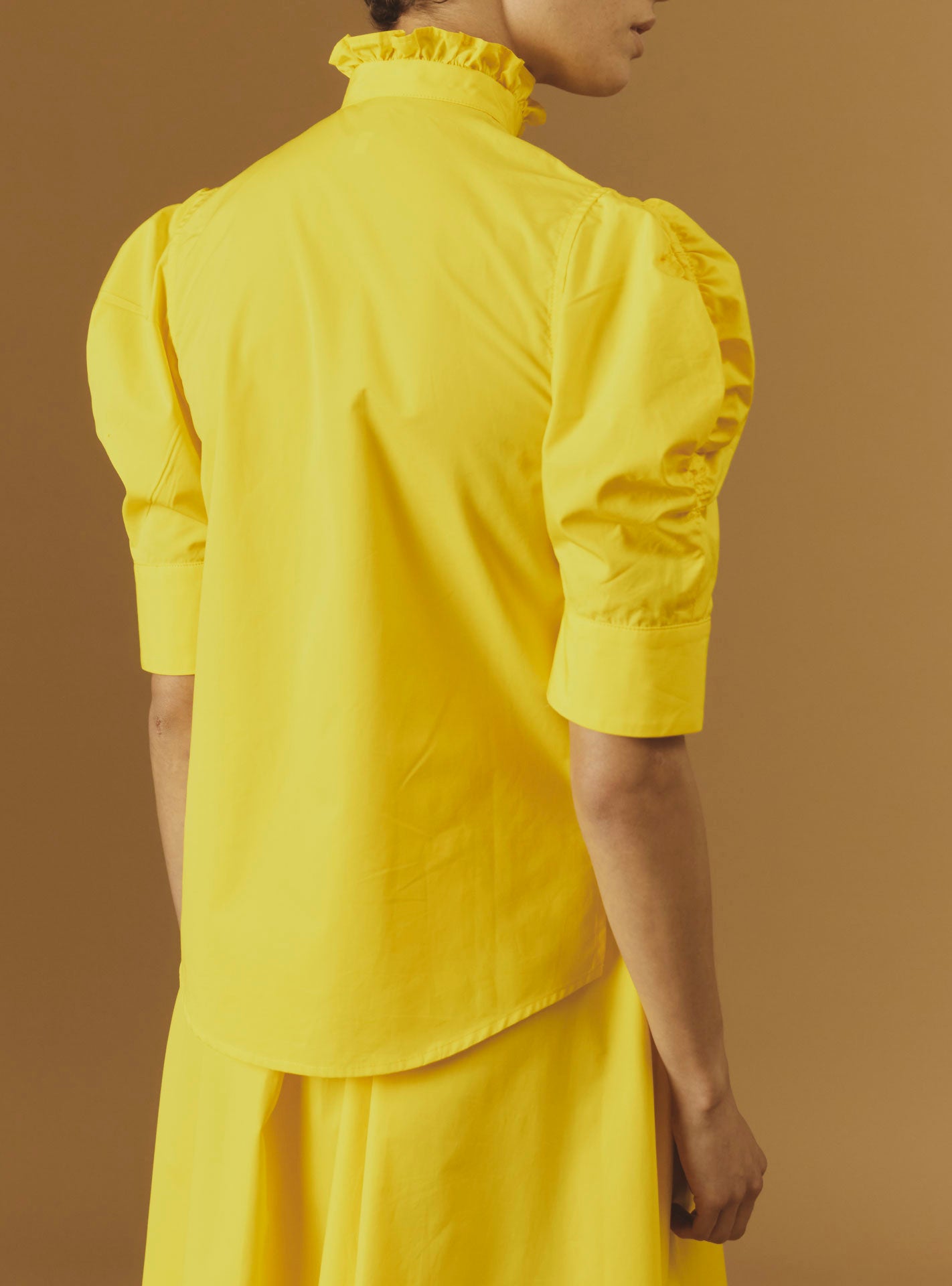 Back view of Vita yellow blouse plain poplin by Thierry Colson