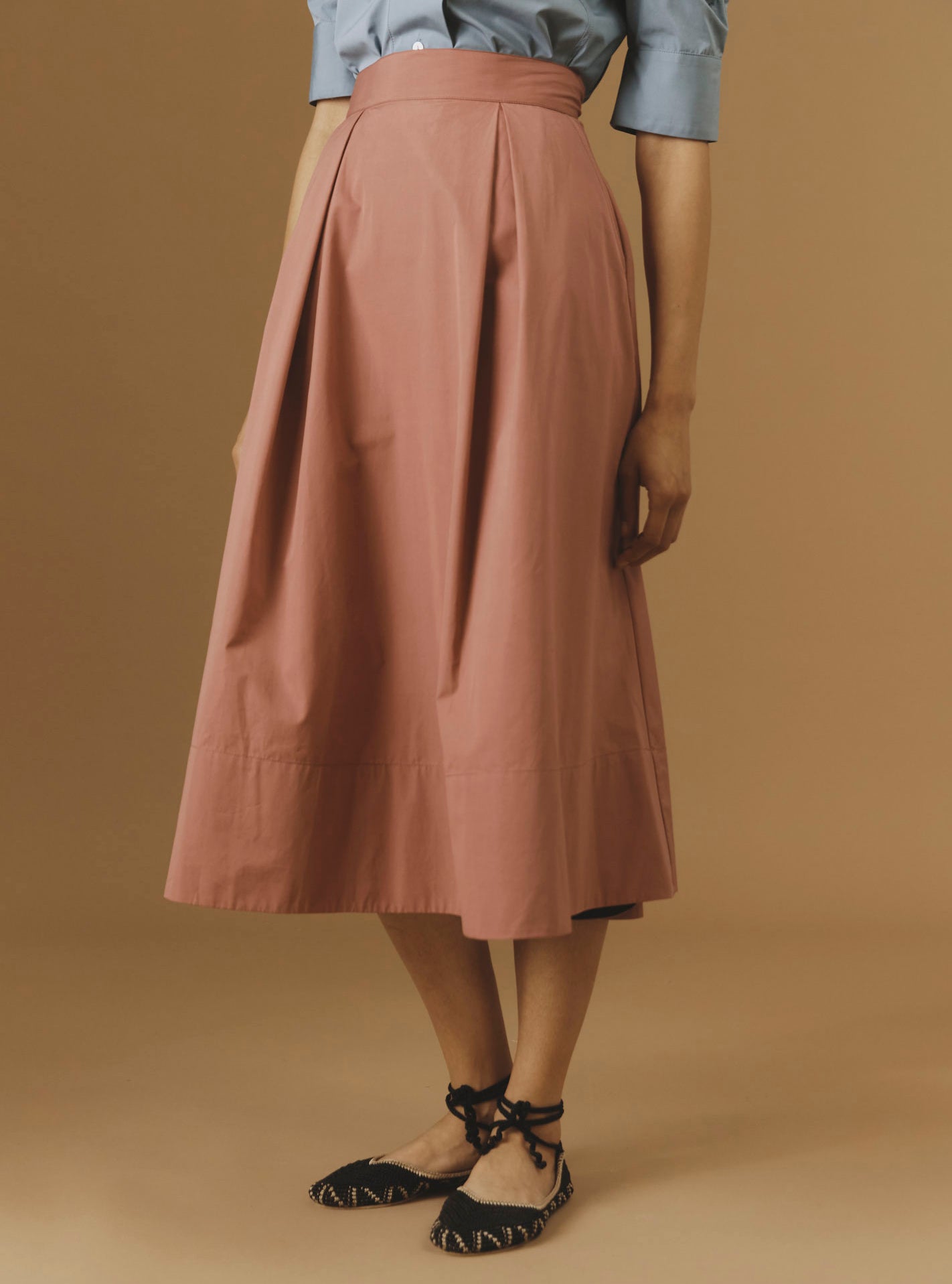Front view - Wynona rosewood plain poplin cotton skirt by Thierry Colson