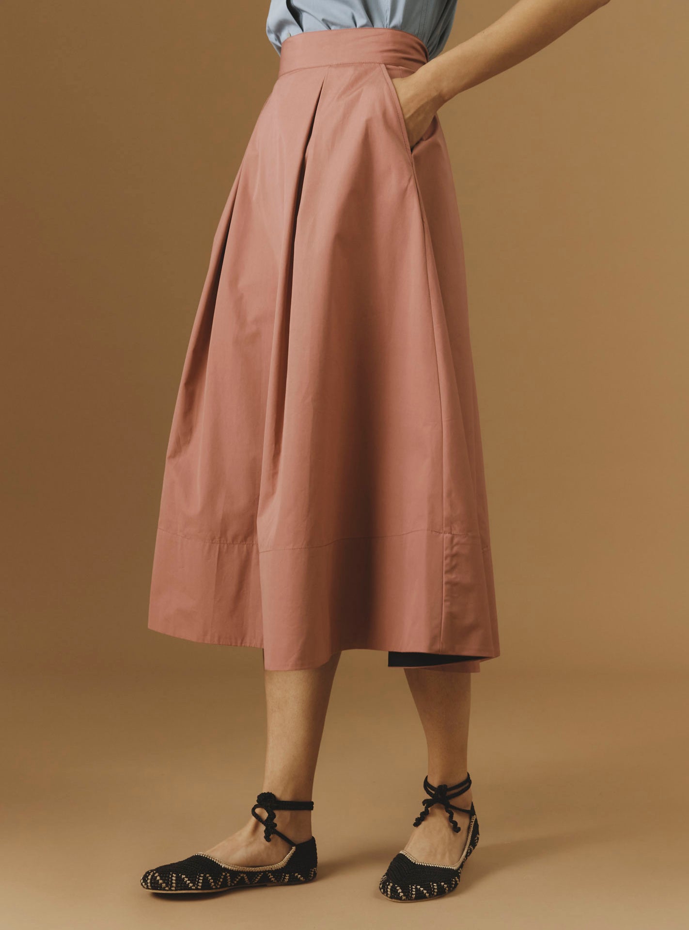 Side view side - Wynona rosewood plain poplin cotton skirt by Thierry Colson