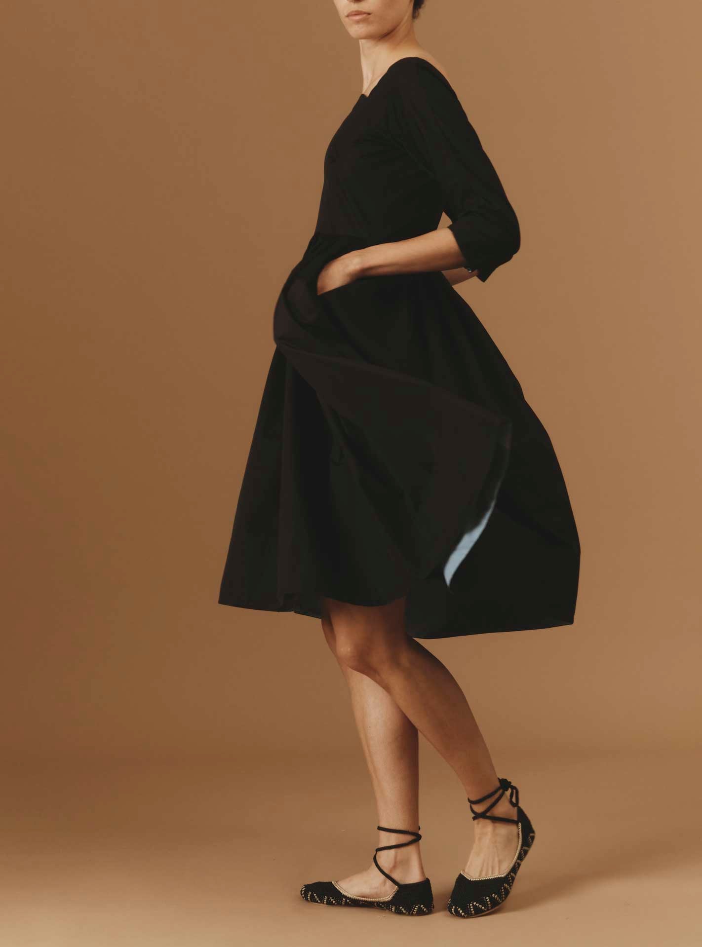 Side view - Amalia Black luxury cotton Dress with pockets by Thierry Colson