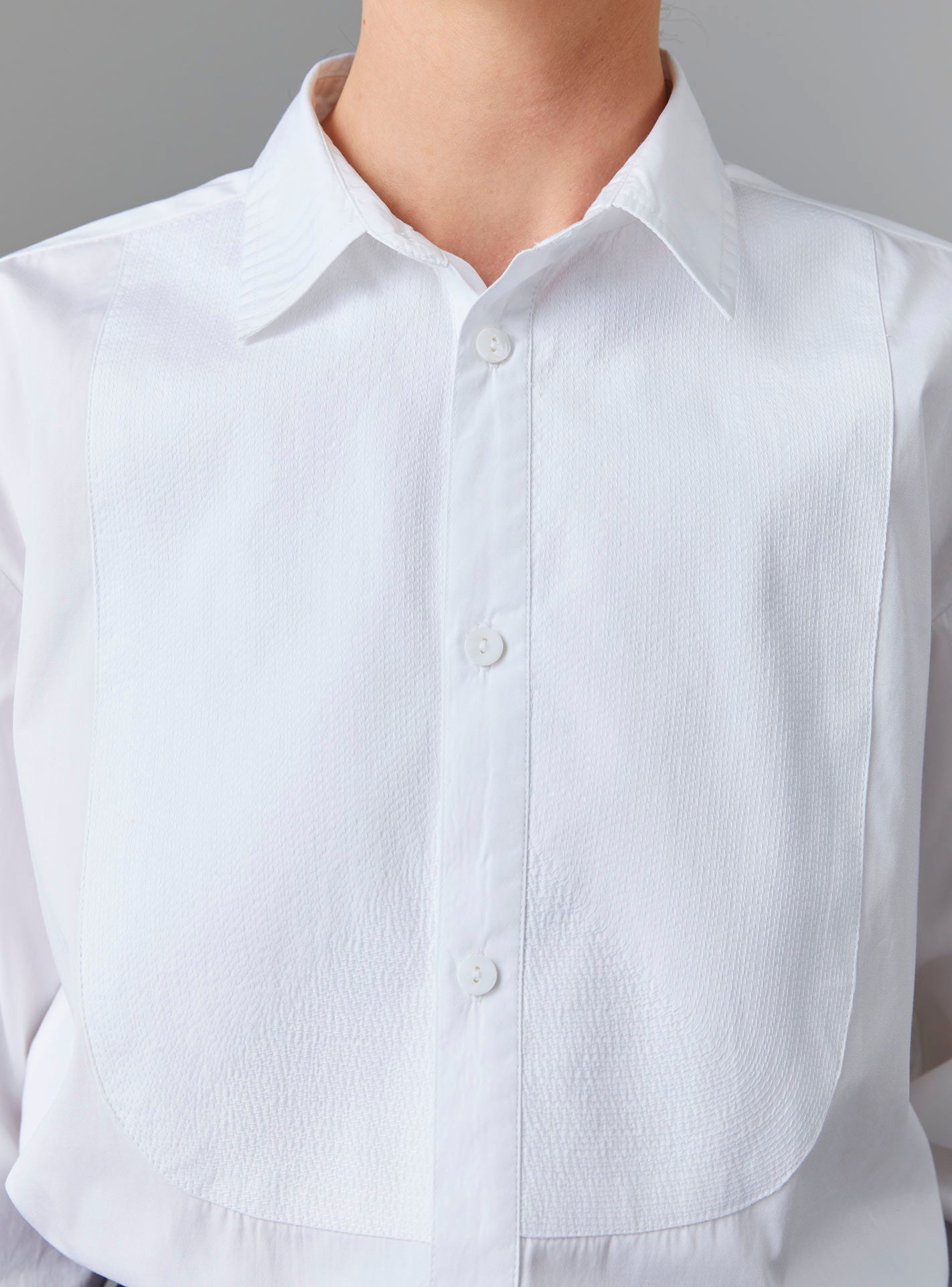 Close up of Barth Men Shirt - Off White Poplin Topstitching by Thierry Colson