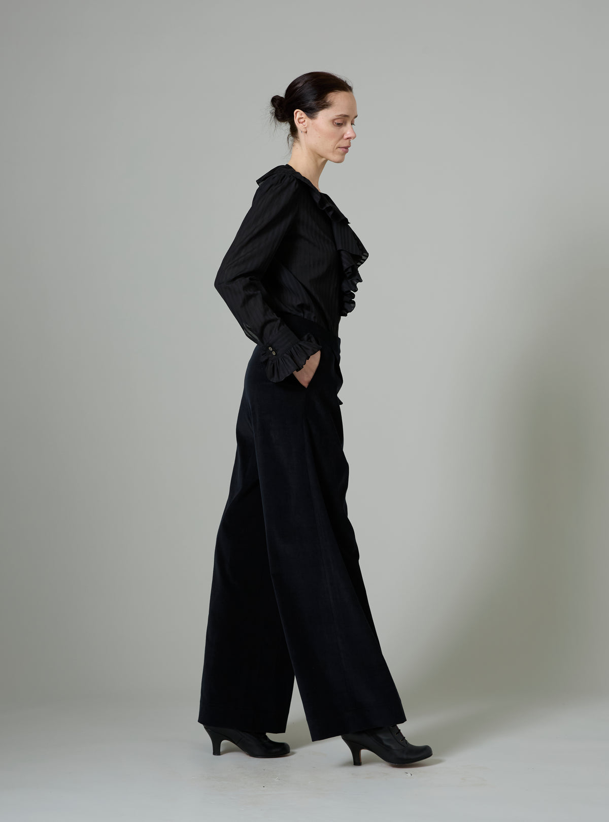 Loulou Trousers - Black - Plain Corduroy