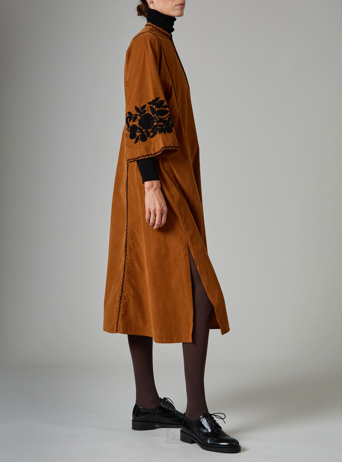 Rachel Midi Kaftan - Balkanic Embroidery - Noisette / Black
