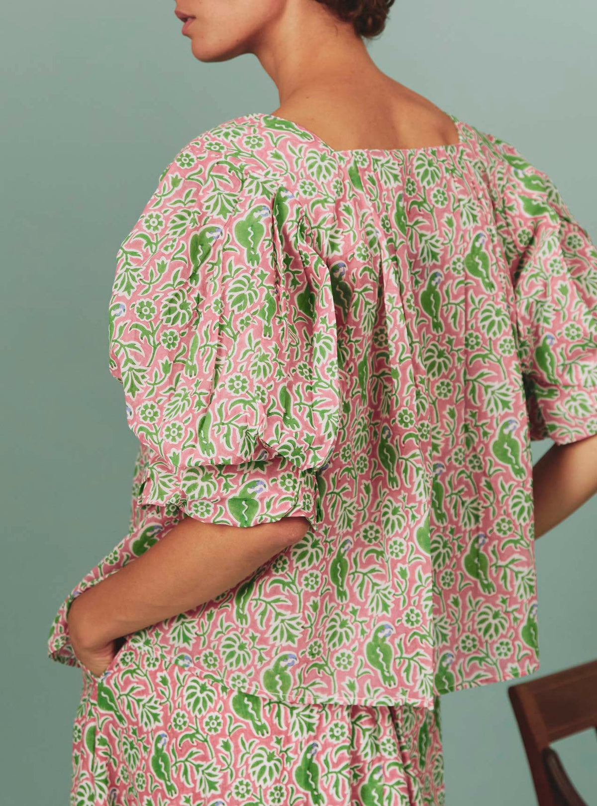 Scarlett Blouse - Parrot Print - Tyrian Pink / green