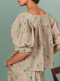 Scarlett Blouse - Parrot Print - Tyrian Pink / green