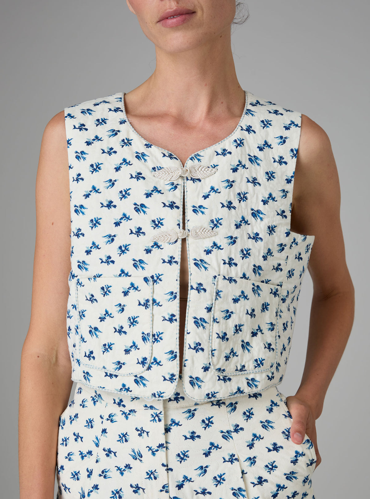 Aloïs Vest - Cottage Block-print - Delft Blues