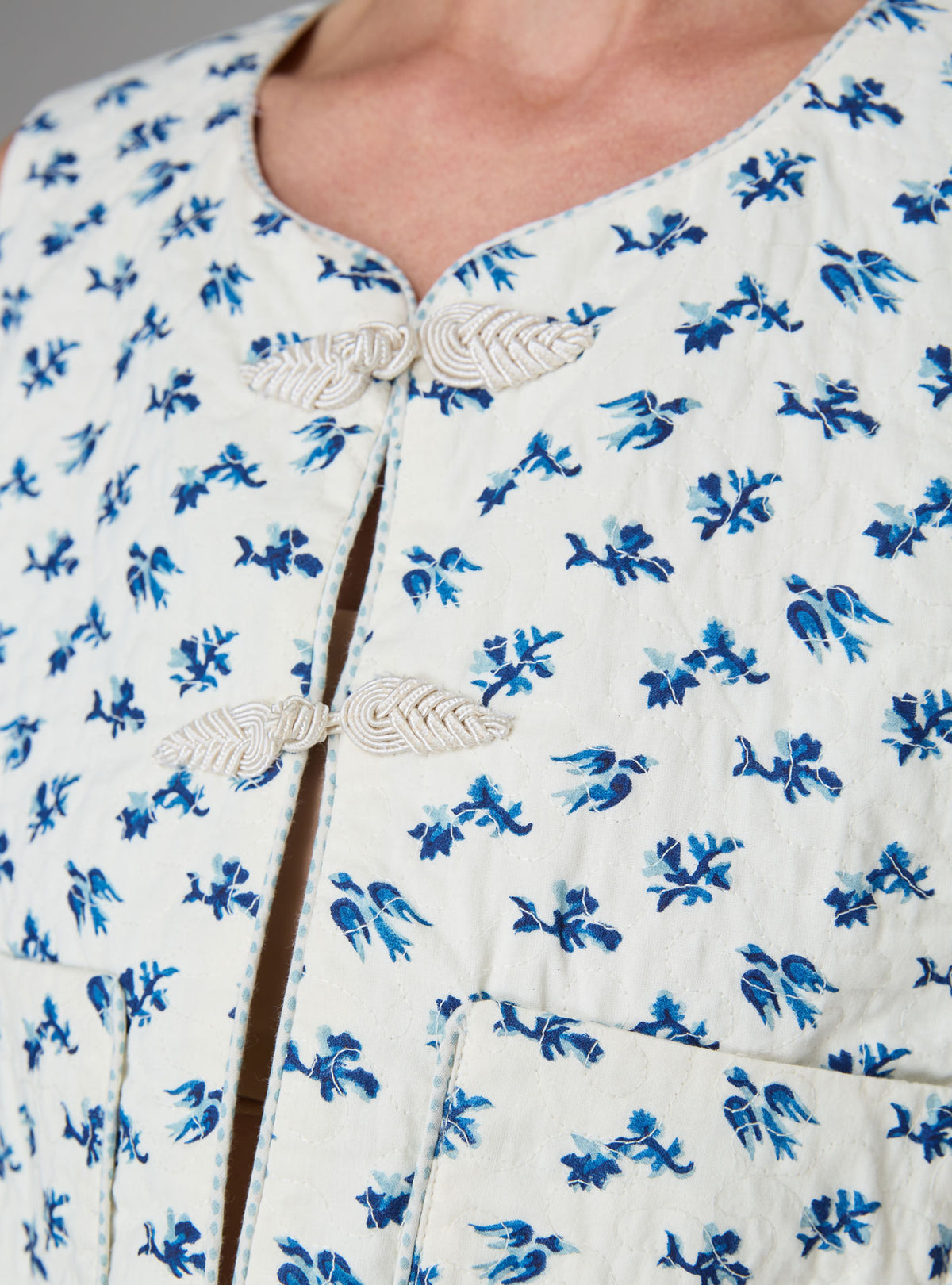 Aloïs Vest - Cottage Block-print - Delft Blues