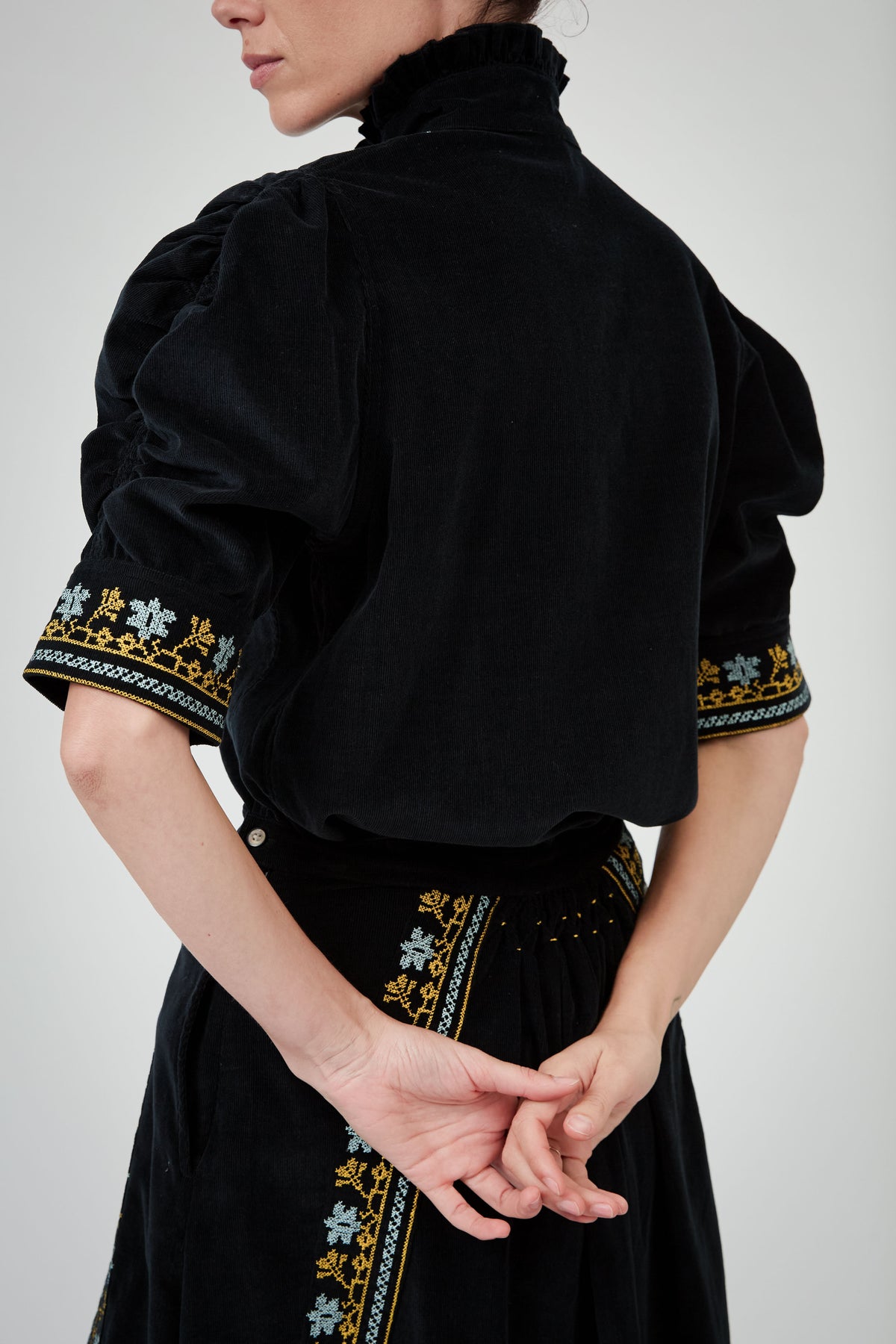 Vita Short Sleeves Shirt - Black - Embroidered Corduroy