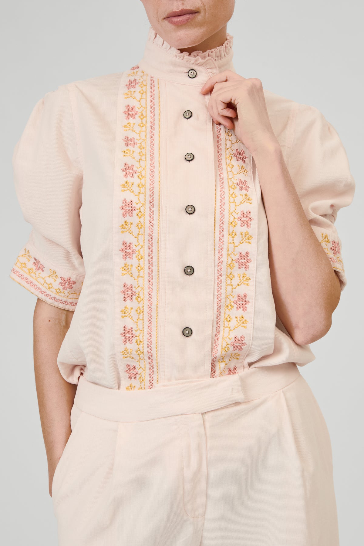 Vita Short Sleeves Shirt - Peony Pink - Embroidered Corduroy