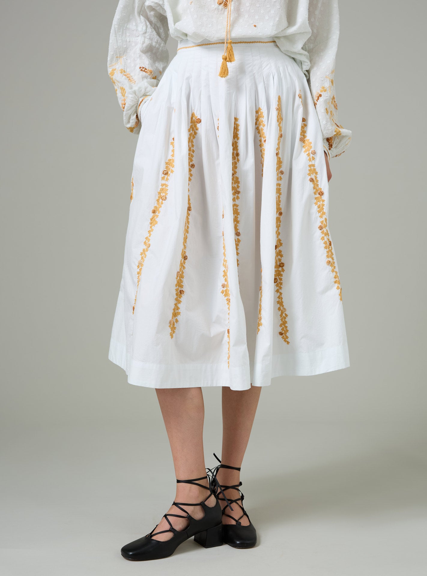 Zazou Skirt – Mimosa Embroidery in Cabbage & Gingerbread | Thierry