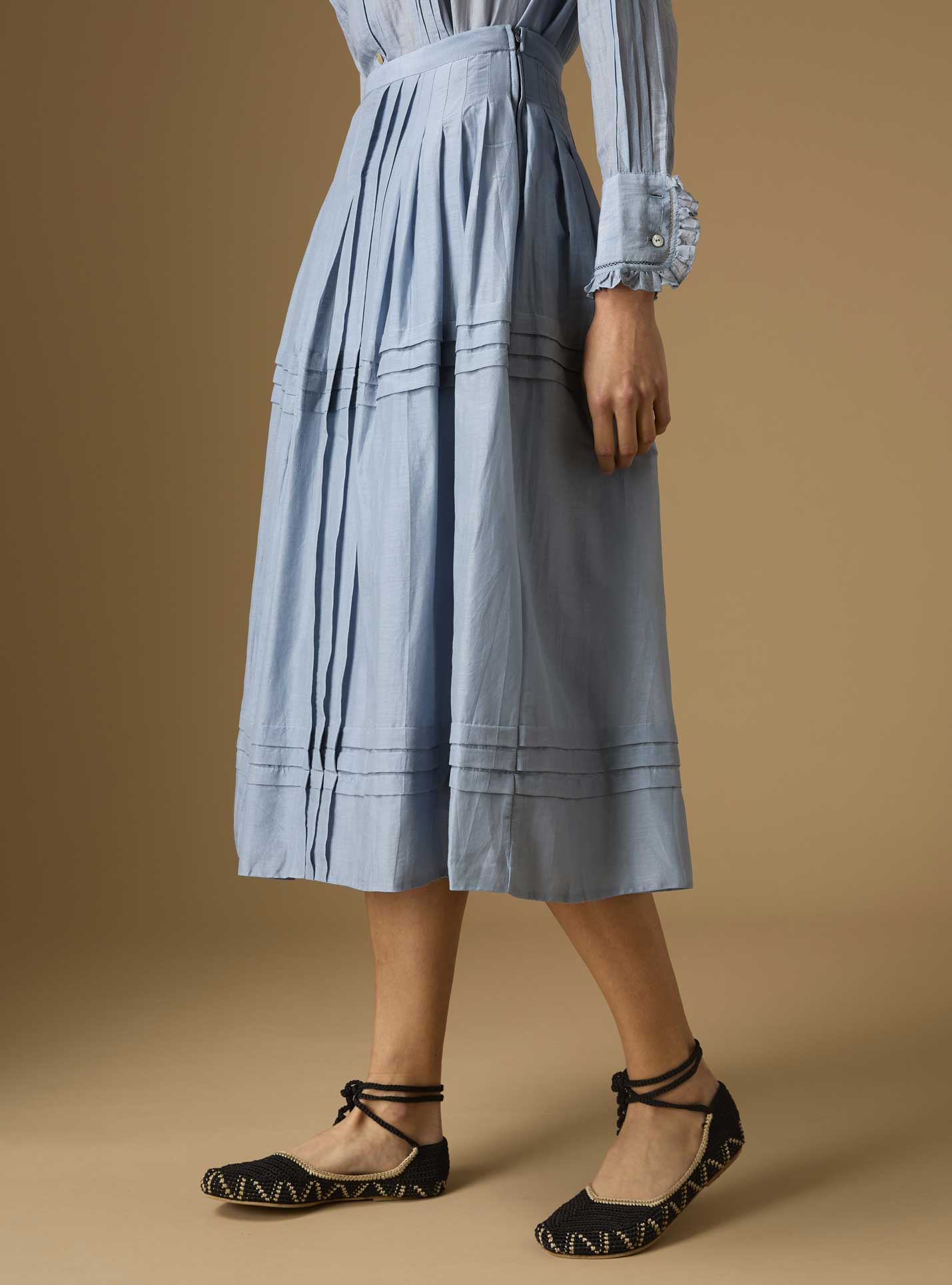 Zazou blue grey skirt is crafted in a soft and light cotton-silk fabric Thierry Colson view side