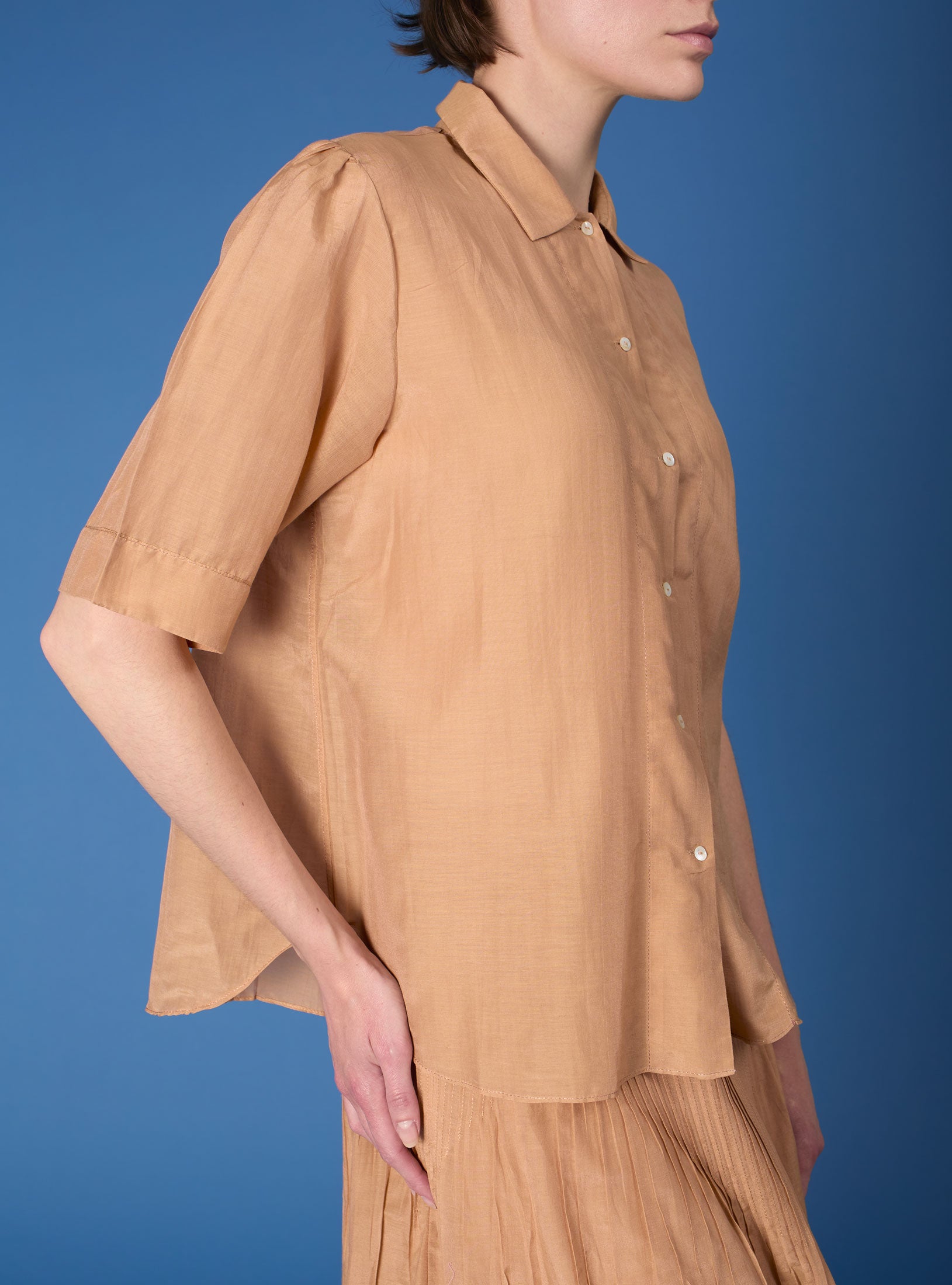 Side view Betty Sand Rose Shirt by Thierry Colson