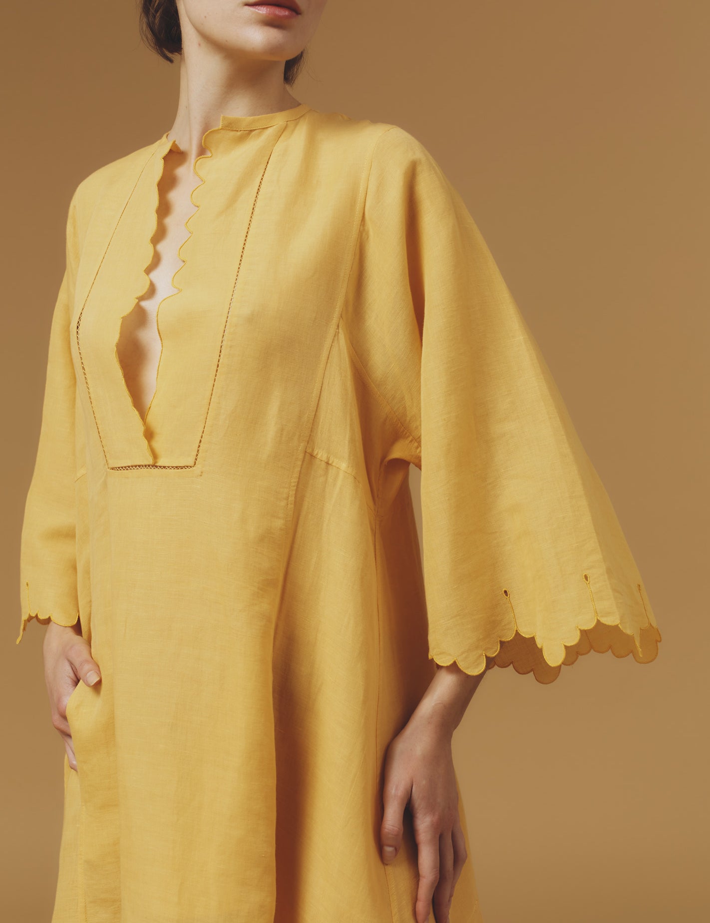 Close up front view Rachel Sunflower Long Kaftan by Thierry Colson - Barocco Scallops theme