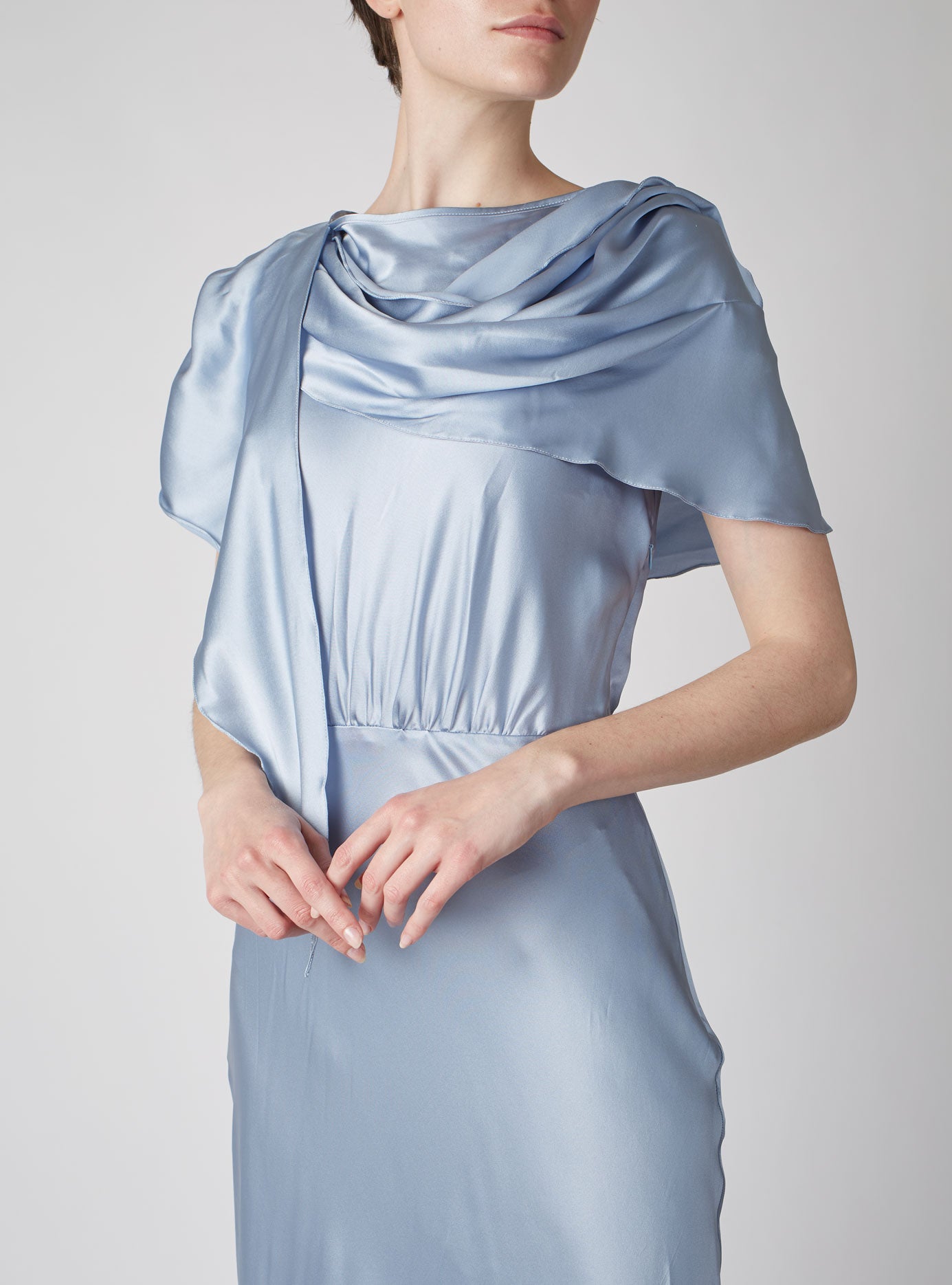 Zoom on the collar of Whitney Silver Blue Silk Dress by Thierry Colson