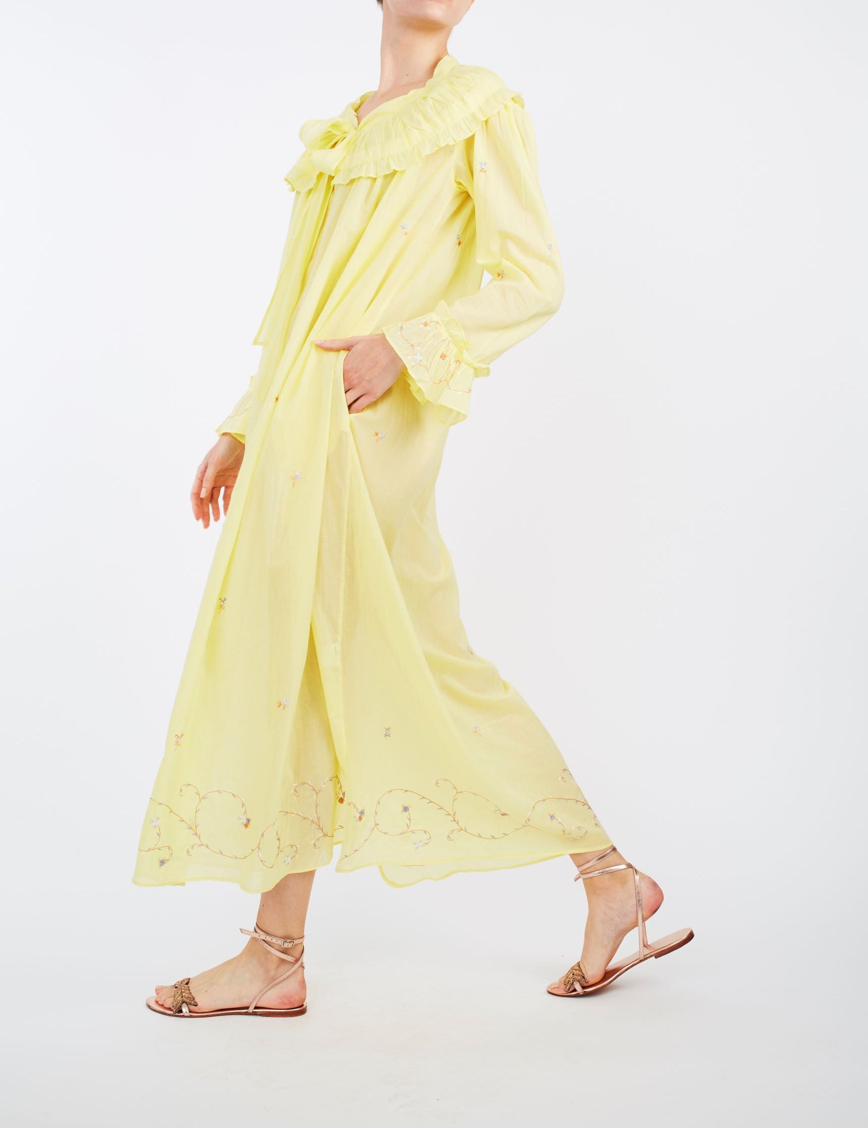 Side view Dauphine sweet lemon dress by Thierry Colson 