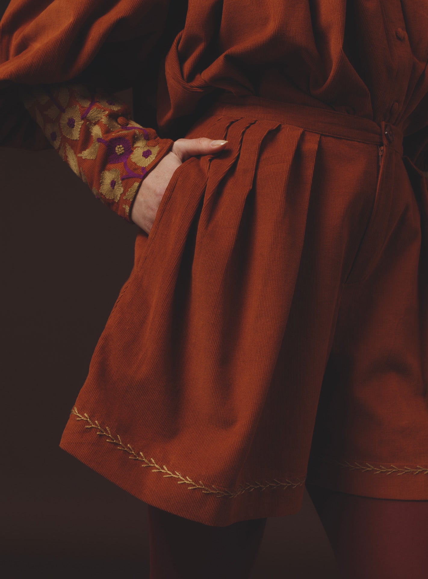 Detail pocket Kenya Burnt Orange Short by Thierry Colson